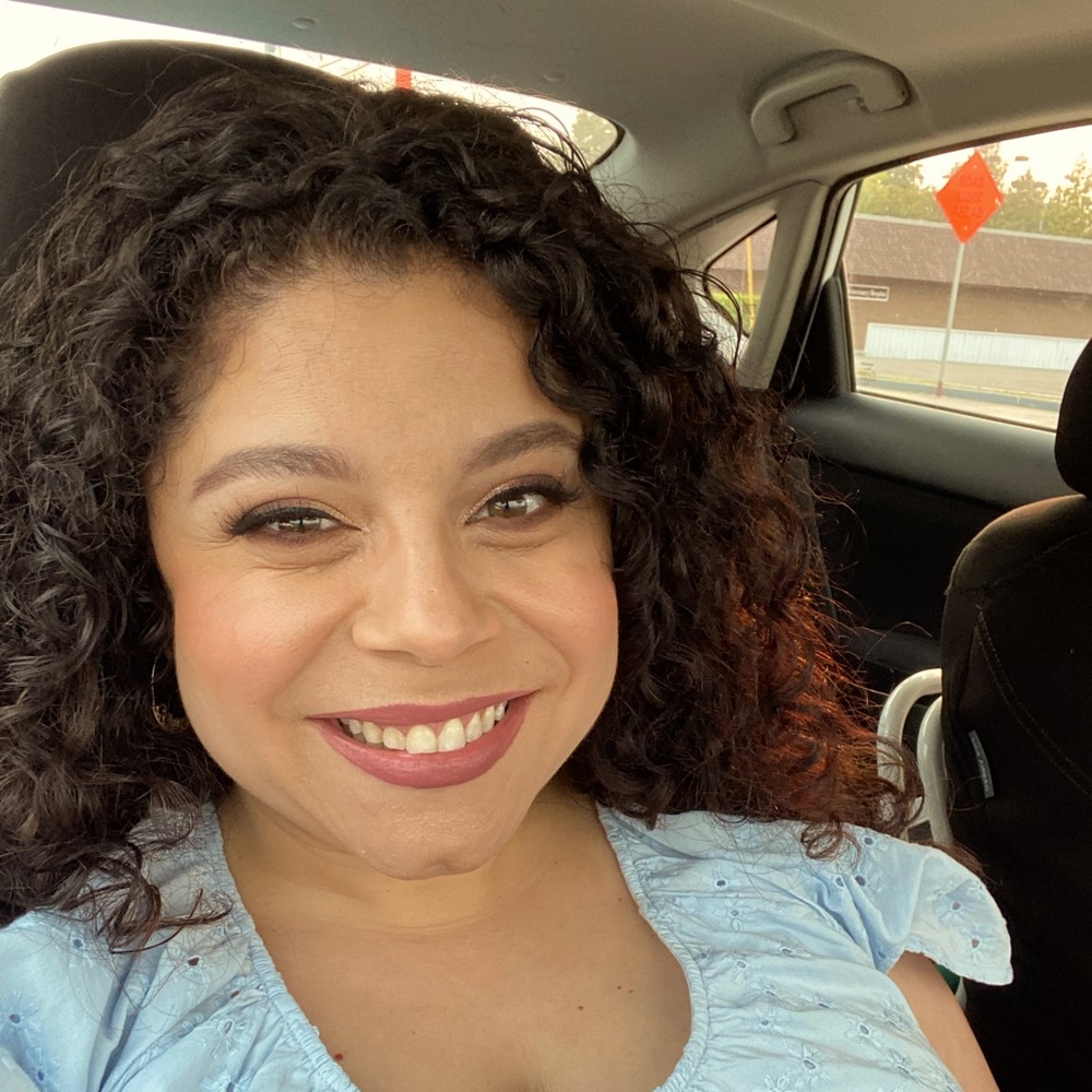 Meet your Posher, Danielle M-H